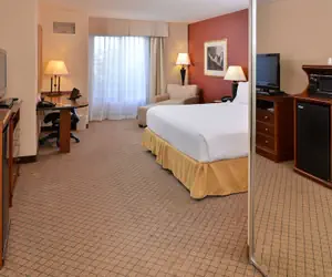 Photo 5 - Holiday Inn Express Hotel & Suites Lincoln, an IHG Hotel