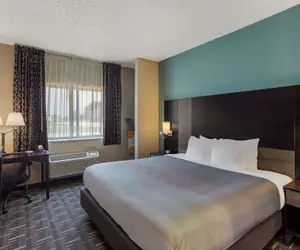 Photo 3 - Quality Inn Galesburg near US Highway 34 and I-74