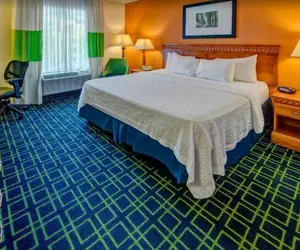 Photo 5 - Stones River Inn & Suites