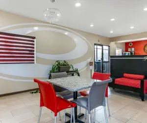 Photo 2 - Econo Lodge