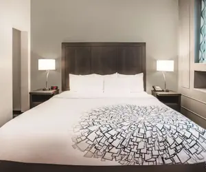 Photo 3 - La Quinta Inn & Suites by Wyndham Baltimore Downtown