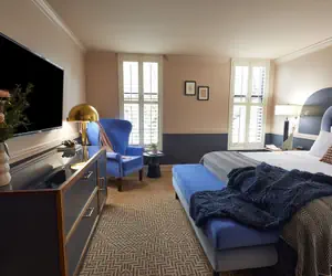 Photo 4 - The Oliver Hotel