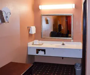 Photo 5 - RICHBURG INN