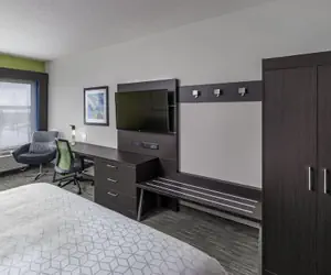 Photo 3 - Holiday Inn Express & Suites Yuma, an IHG Hotel