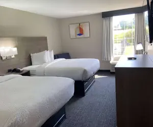 Photo 5 - Days Inn & Suites by Wyndham Tahlequah