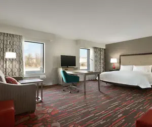 Photo 5 - Hampton Inn & Suites St. Louis/Alton