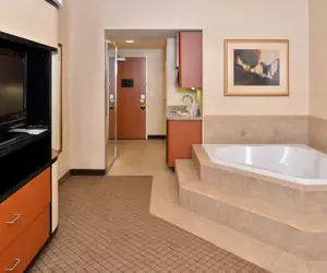 Photo 3 - Holiday Inn Express Hotel & Suites Lincoln, an IHG Hotel