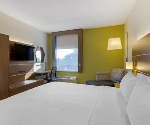 Photo 5 - Holiday Inn Express Hotel & Suites Harrison, an IHG Hotel