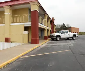 Photo 3 - Americas Best Value Inn Weatherford, OK