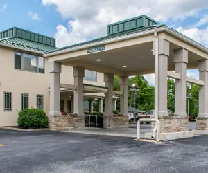 Photo 2 - Quality Inn Bedford