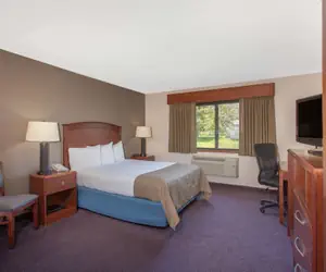 Photo 5 - AmericInn by Wyndham Hutchinson