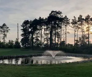 Photo 5 - SureStay Hotel by Best Western Thomson