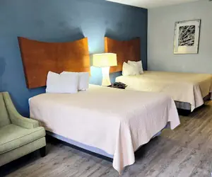 Photo 4 - Best Price Motel and Suites