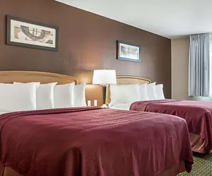 Photo 4 - Travelodge by Wyndham Fargo West Acres