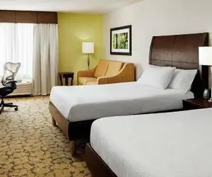 Photo 3 - Kenner Garden Hotel