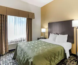 Photo 5 - Quality Suites