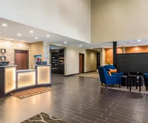 Photo 3 - Comfort Suites Meridian and I-40