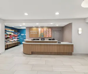 Photo 3 - Hampton Inn & Suites New Castle