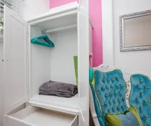 Photo 2 - Beverly Hills Celebrity Home