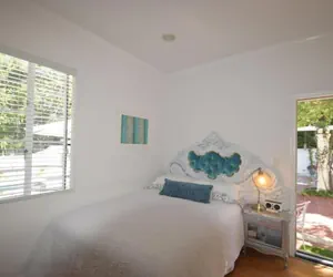 Photo 3 - Beverly Hills Celebrity Home