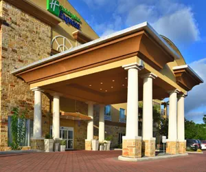 Photo 2 - Holiday Inn Express & Suites Fredericksburg by IHG