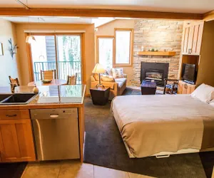 Photo 3 - Iron Horse C5083 Studio Bedroom Condo by RedAwning