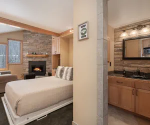 Photo 5 - Iron Horse C5083 Studio Bedroom Condo by RedAwning