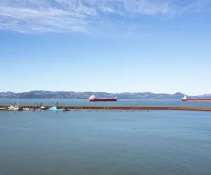 Photo 2 - Hampton Inn and Suites Astoria