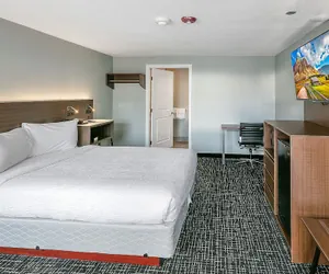 Photo 4 - Gatlinburg Mountain Inn