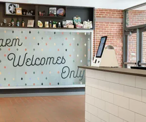 Photo 2 - Leavenworth Local Hotel