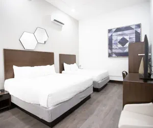 Photo 5 - Leavenworth Local Hotel