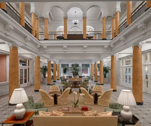 Photo 4 - Capital Hotel