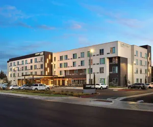 Photo 2 - Courtyard by Marriott Fresno Clovis