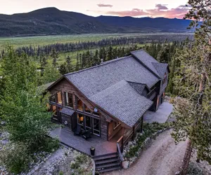 Photo 2 - Moose Ridge Cabin 5 Bedroom Cabin by RedAwning