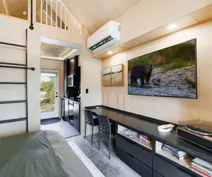 Photo 3 - Bunkies-the Commissioner