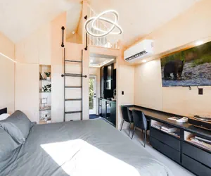 Photo 3 - Bunkies-old Salt