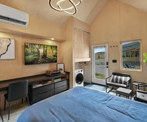 Photo 2 - Bunkies- The Hold