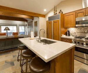 Photo 2 - Studio Hotel Room by RedAwning