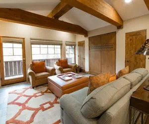 Photo 4 - Studio Hotel Room by RedAwning