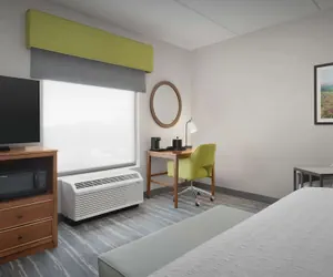 Photo 5 - Hampton Inn & Suites Lynchburg