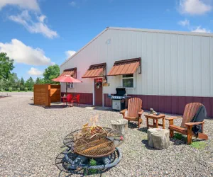 Photo 2 - Llama-stay at Spooky Tooth Ranch – Mtn Views!!