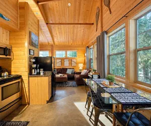 Photo 5 - Painted Pony Cabin 2 Bedroom Home by NW Comfy Cabins by RedAwning