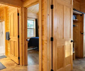 Photo 4 - Painted Pony Cabin 2 Bedroom Home by NW Comfy Cabins by RedAwning