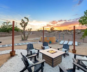 Photo 2 - Alana House - Pool, Hot Tub, Bbq, Fire Pit + Walk To Hikes! 4 Bedroom Home by RedAwning