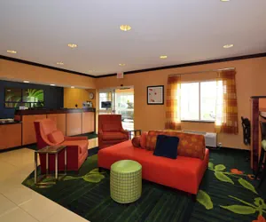 Photo 5 - Fairfield Inn & Suites by Marriott - Jefferson City