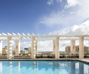 Photo 2 - Hotel Colonnade Coral Gables, Autograph Collection