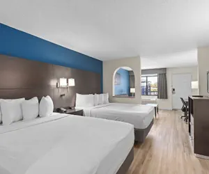 Photo 3 - Baymont by Wyndham Orlando East