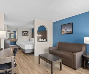 Photo 4 - Baymont by Wyndham Orlando East