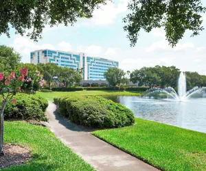Photo 2 - Renaissance Orlando Airport Hotel by Marriott
