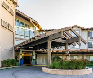 Photo 2 - Doubletree by Hilton Campbell - Pruneyard Plaza